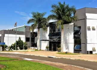 Câmara aprova projeto que amplia direitos para famílias de bebês prematuros