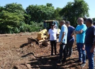 Parque Socioambiental do Jardim Amanda, prefeito vistoria as obras